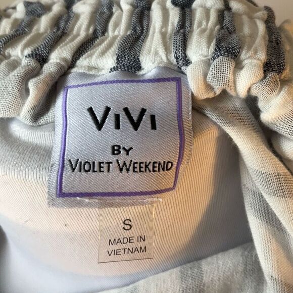 Vivi Weekend Shift Dress, Off the Shoulder Ruffles, S. Pockets!!! - Picture 5 of 6